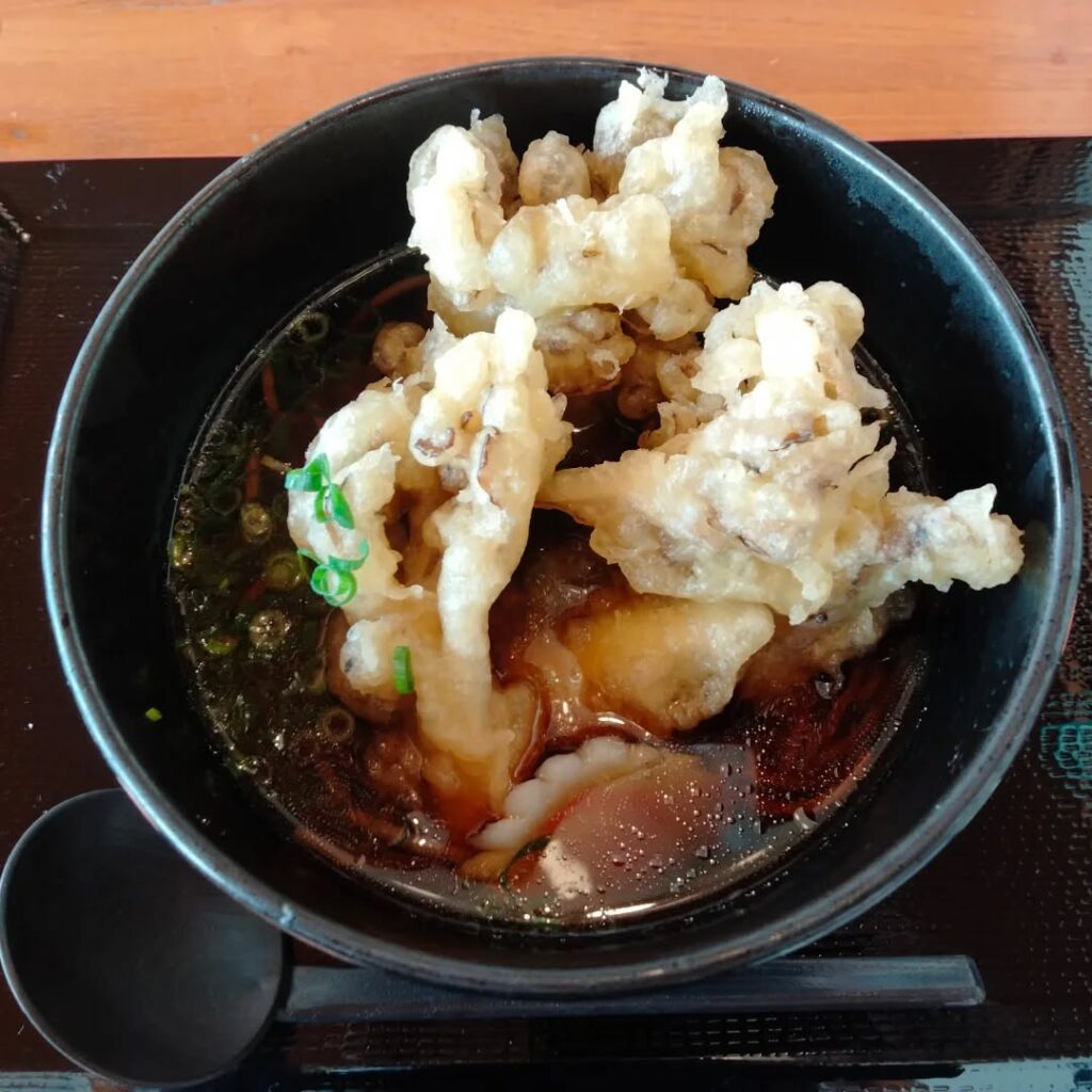 道の駅「頓原」で舞茸そば